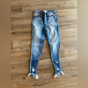 Distressed Kancan jeans
